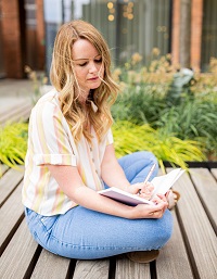 Laura Greenwood